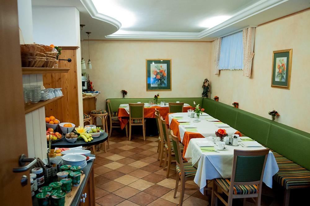 Pension Hiesel-Villa Untersbergblick Anthering Exteriér fotografie